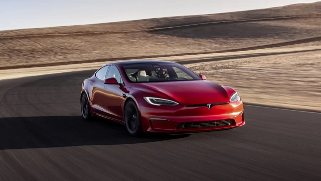 Tesla Çin’de araçları geri çağırdı