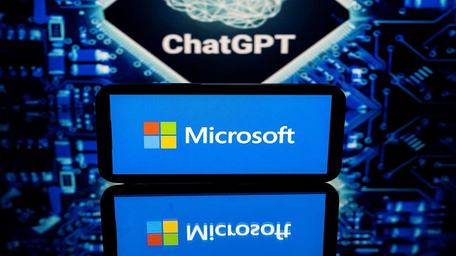 Microsoft Office için ChatGPT ile işbiliği yapıyor